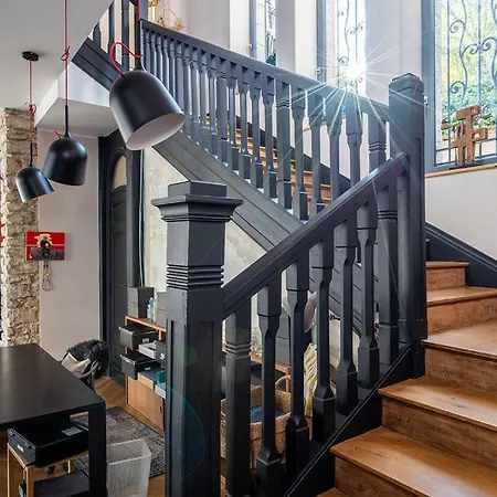 Villa Campestra Avec Piscine, Terrasses Et Jardin *