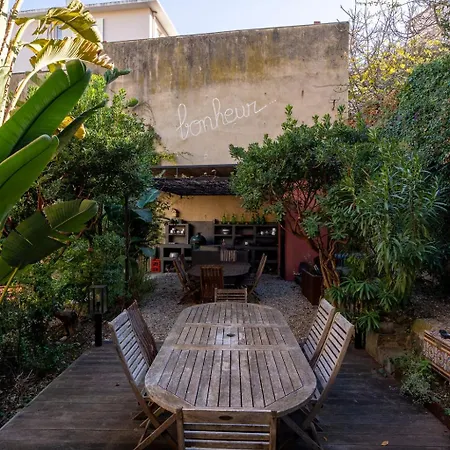 Villa Campestra Avec Piscine, Terrasses Et Jardin *