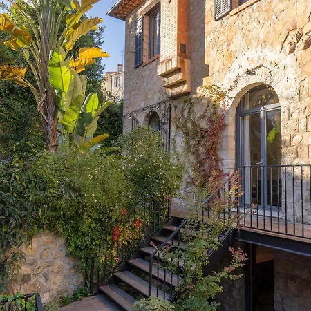Campestra Avec Piscine, Terrasses Et Jardin Villa *