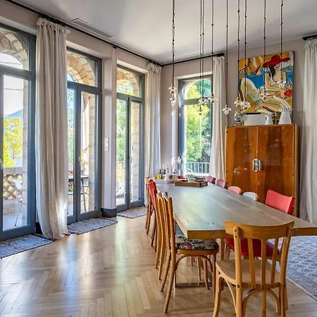 Campestra Avec Piscine, Terrasses Et Jardin Villa *