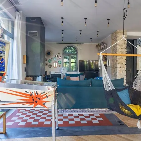 Campestra Avec Piscine, Terrasses Et Jardin Villa