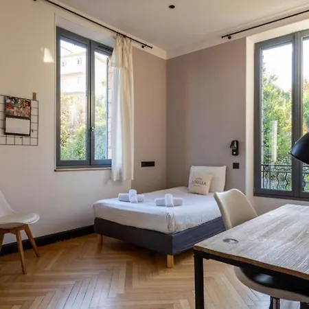 Campestra Avec Piscine, Terrasses Et Jardin
