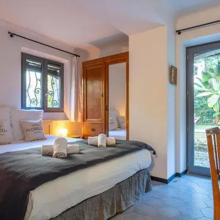 Villa Campestra Avec Piscine, Terrasses Et Jardin *