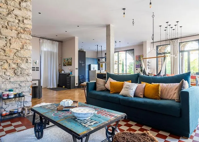 Campestra Avec Piscine, Terrasses Et Jardin Villa