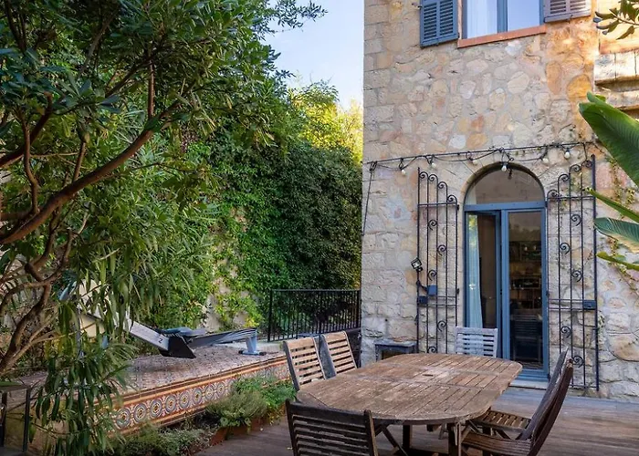 Villa Campestra Avec Piscine, Terrasses Et Jardin Cannes