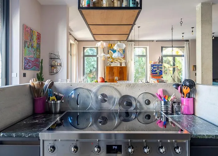 Campestra Avec Piscine, Terrasses Et Jardin * Cannes