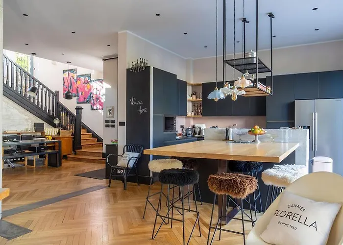 Campestra Avec Piscine, Terrasses Et Jardin Villa *