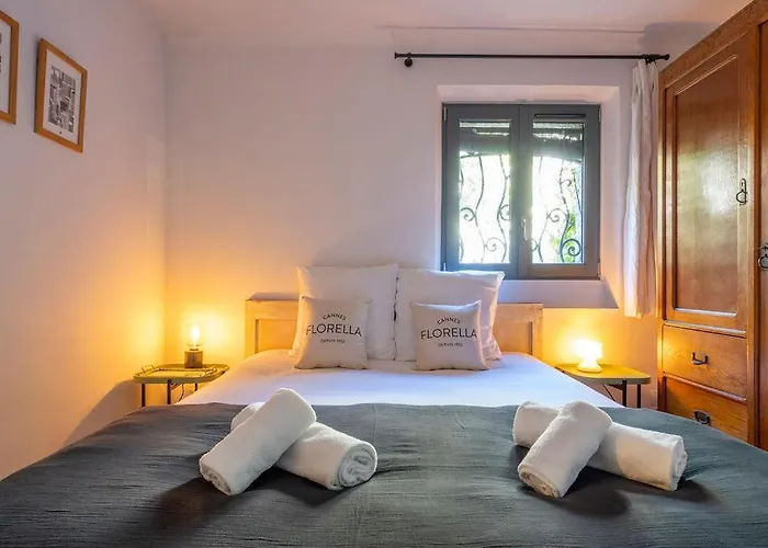 Campestra Avec Piscine, Terrasses Et Jardin Villa *